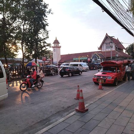 Supanich Condo Opposite The Train Station Chiangmai Chiang Mai Exterior foto