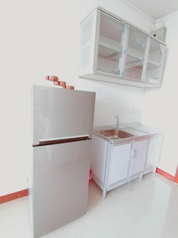 Supanich Condo Opposite The Train Station Chiangmai Chiang Mai Exterior foto