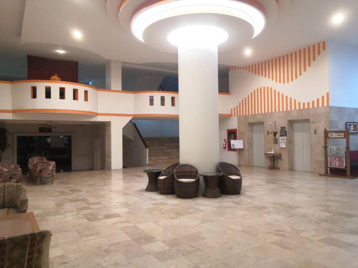 Supanich Condo Opposite The Train Station Chiangmai Chiang Mai Exterior foto